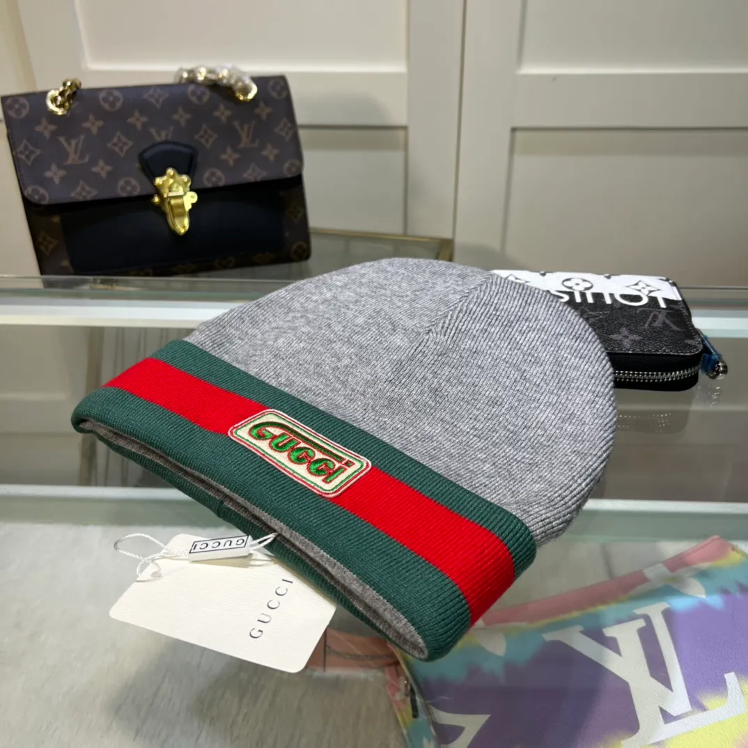 P56 comes with dust bag 🌺 [Classic model from GUCCI official website, popular model from Xiaohongshu! 70% wool, 30% rabbit fur knitted hat! The same style for men and women, thicker and warmer, fashionable and popular 🌸First-class quality, the best brand for warmth in autumn and winter, order now, limited edition