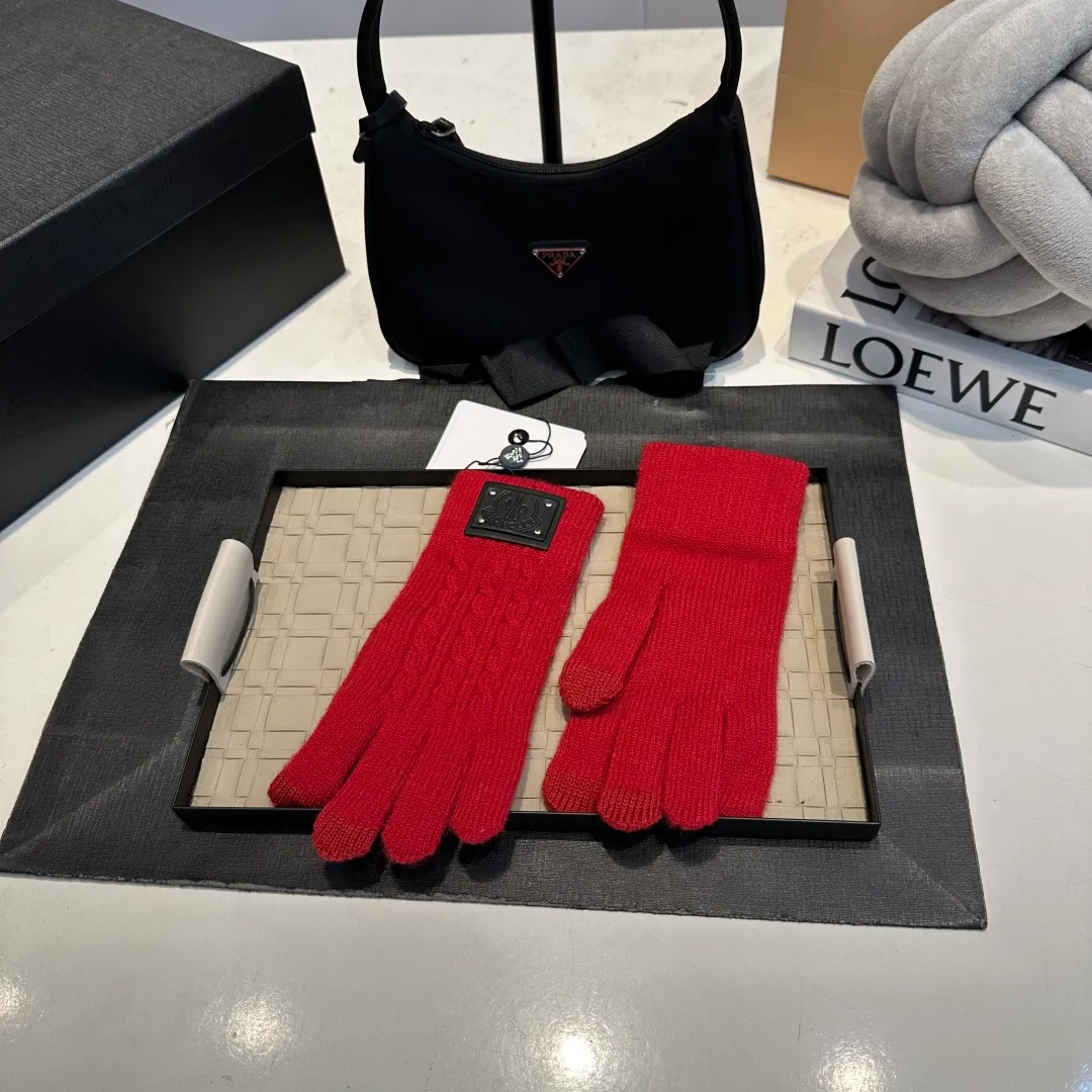 P50 Moncler Suede Gloves for Women with Mouth Mouth, Winter Velvet and Thickened Touch Screen Cycling Bike to Keep Cold and Warm