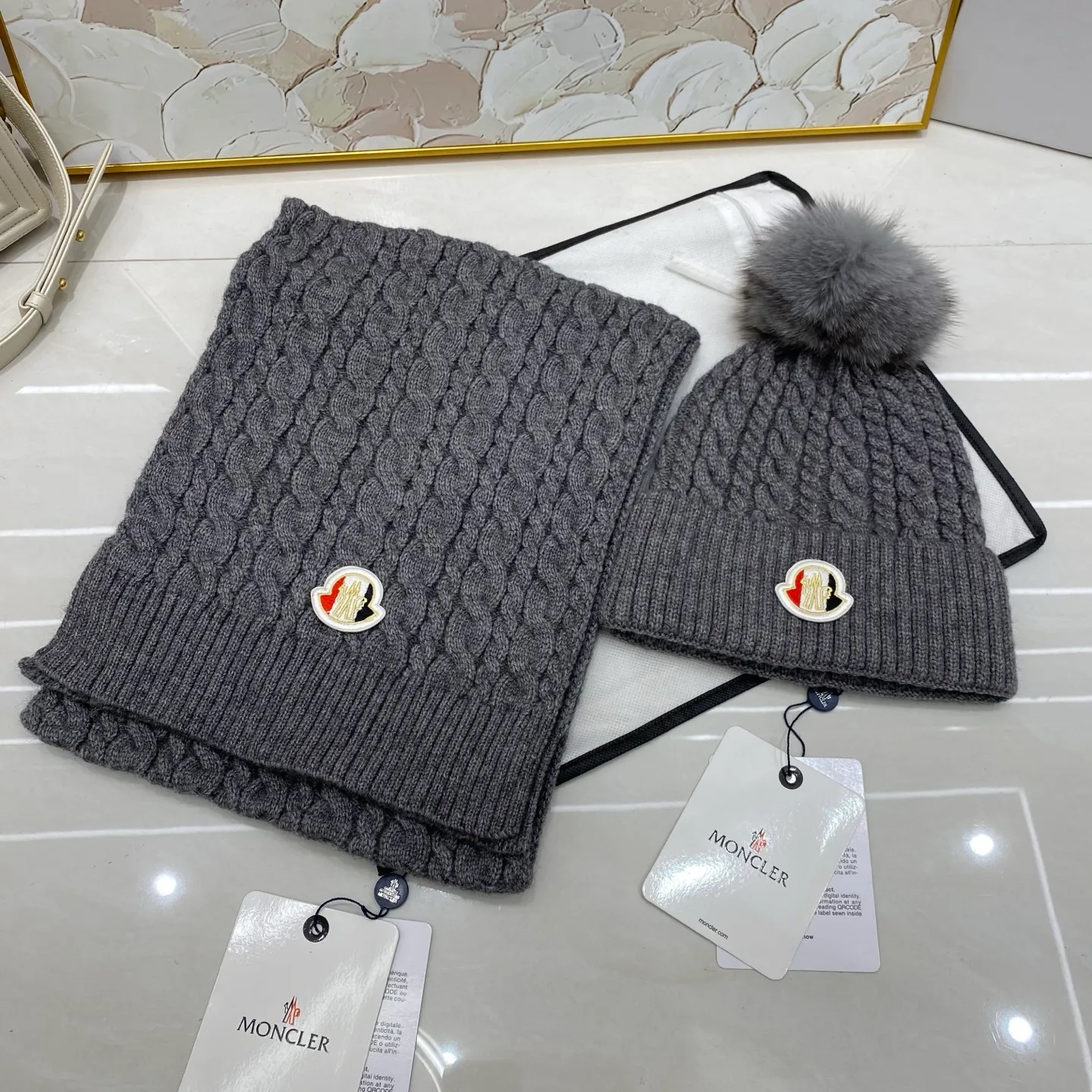 Moncler two-piece set cashmere knitted hat with fox fur ball + scarf🧣