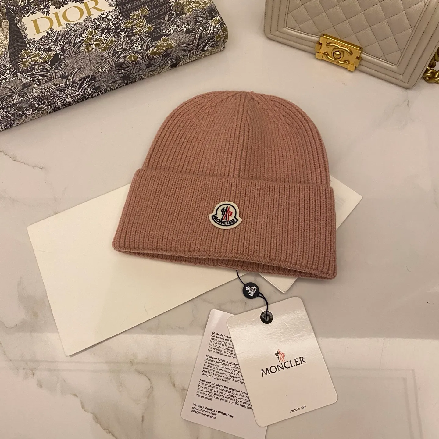 Moncler muzzle cashmere knitted hat