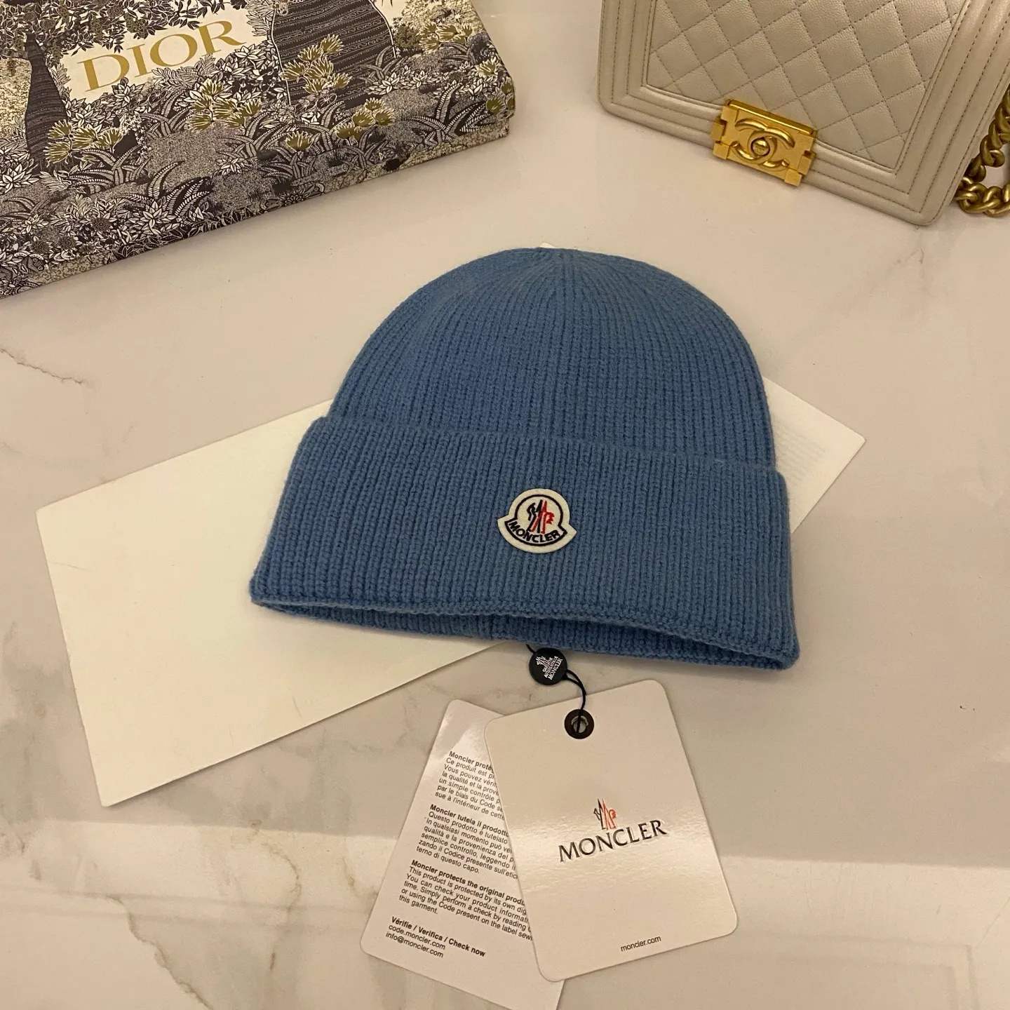 Moncler muzzle cashmere knitted hat