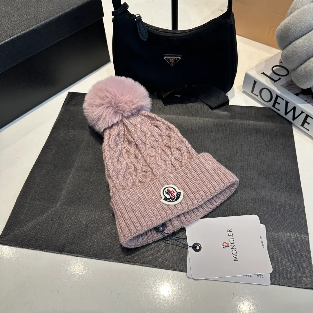 P60 MONCLER 25 autumn new product wool ball ear protection knitted toe wool hat cold hat sweet