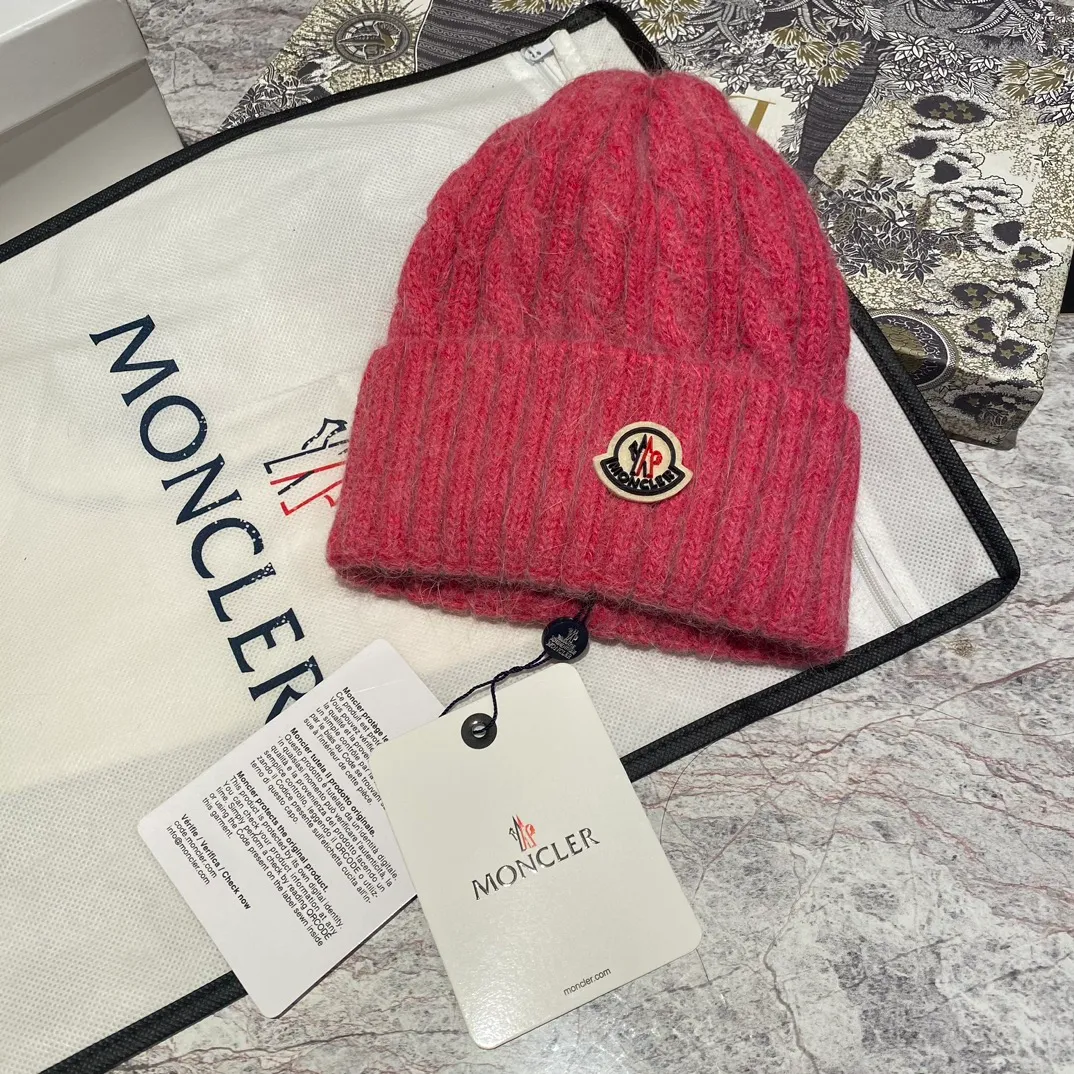 Moncler Mouth Covered High Version New Three-dimensional Logo Rabbit Hair Twist Knitted Hat❤️