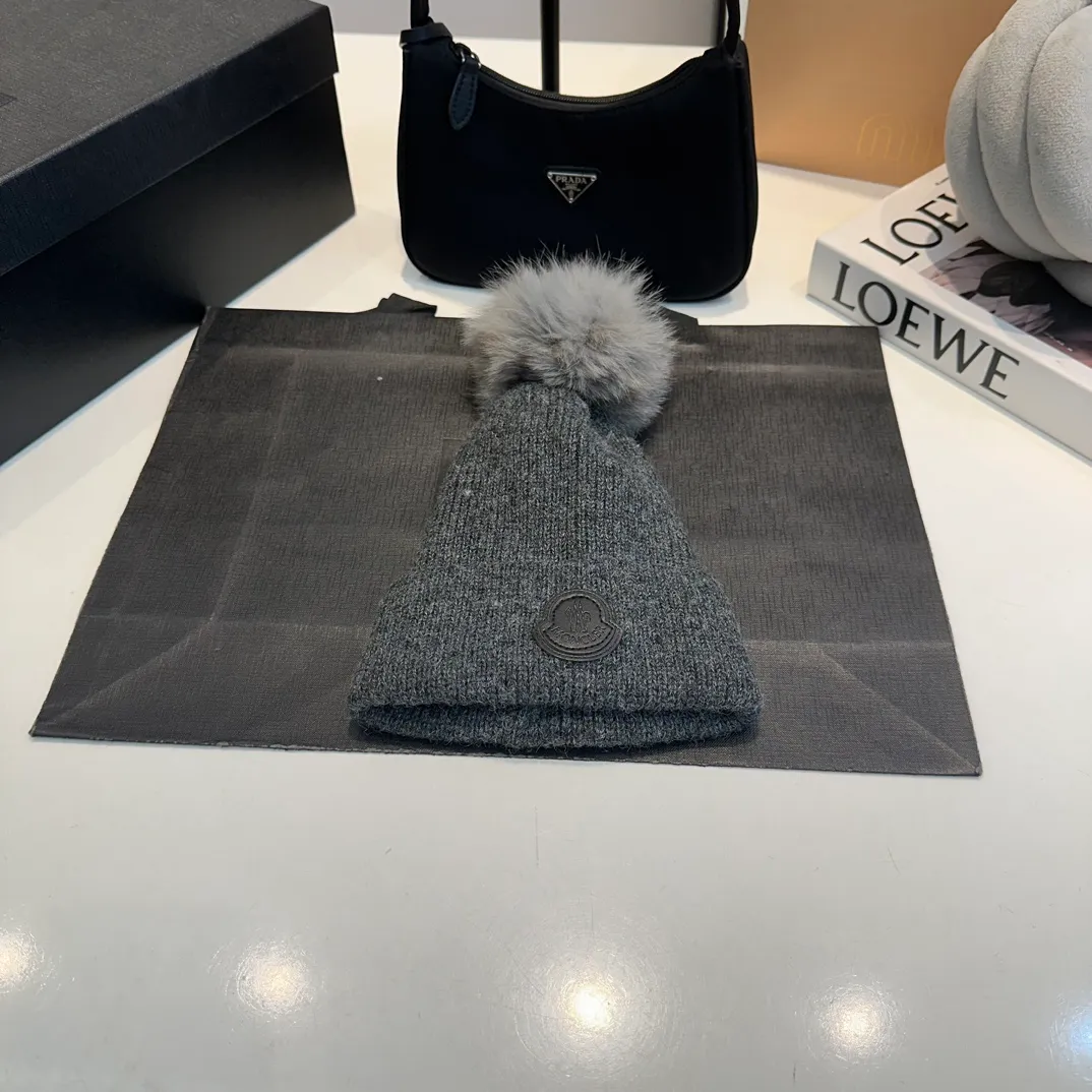P70 MONCLER2024 new knitted wool ear protection warm hat, order now