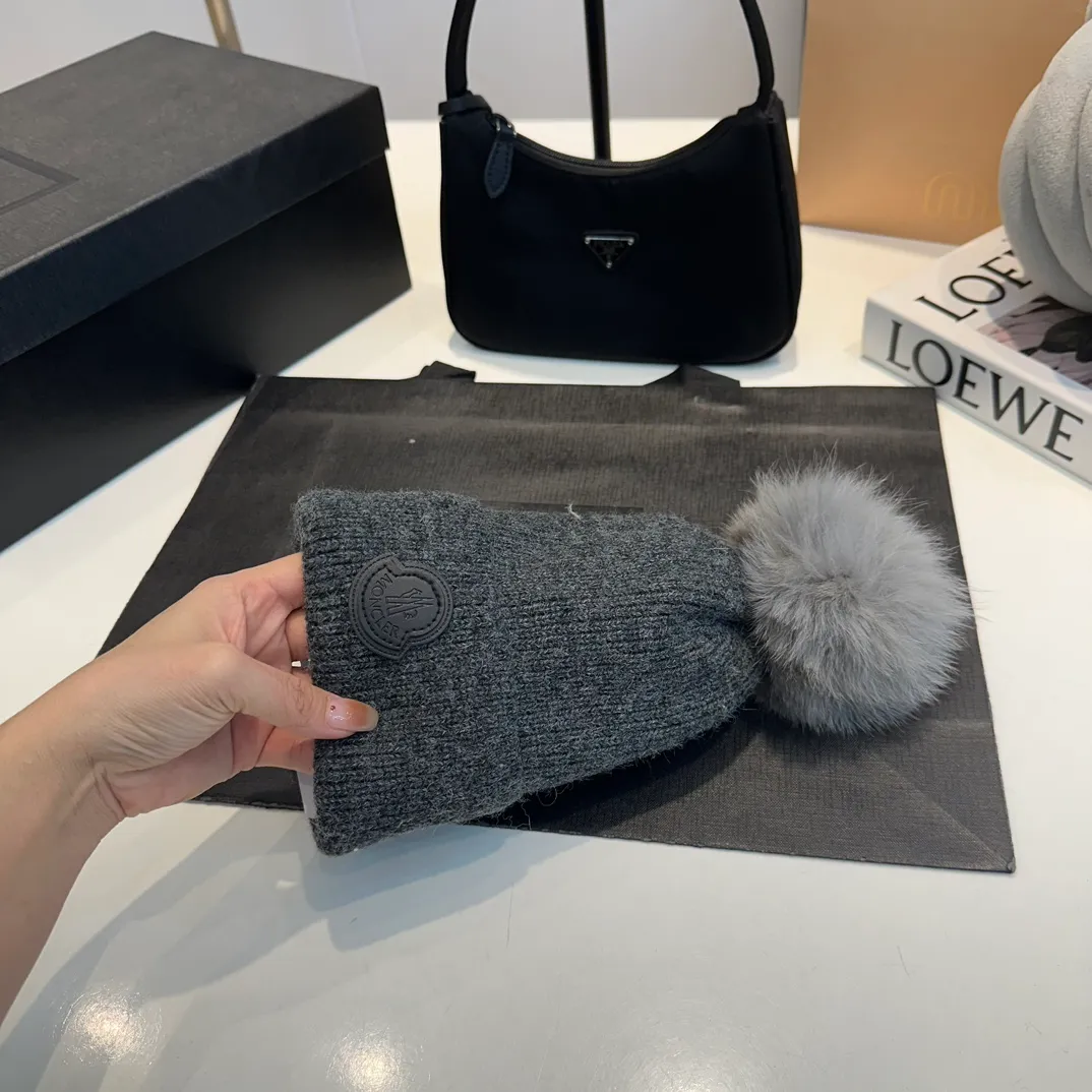P70 MONCLER2024 new knitted wool ear protection warm hat, order now