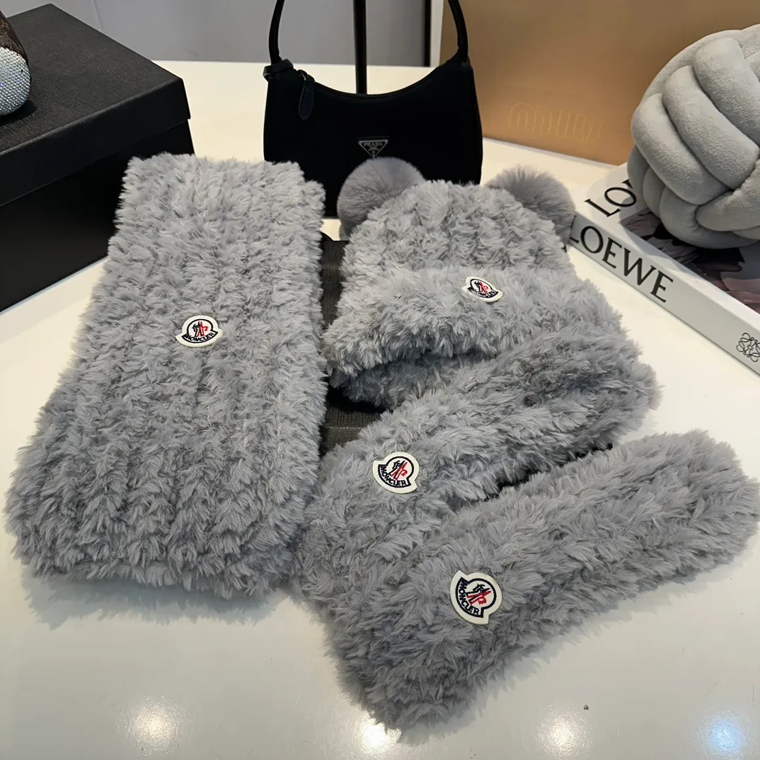 P160 Moncler muzzle hat, gloves, scarf, Angora rabbit fur knitted hat