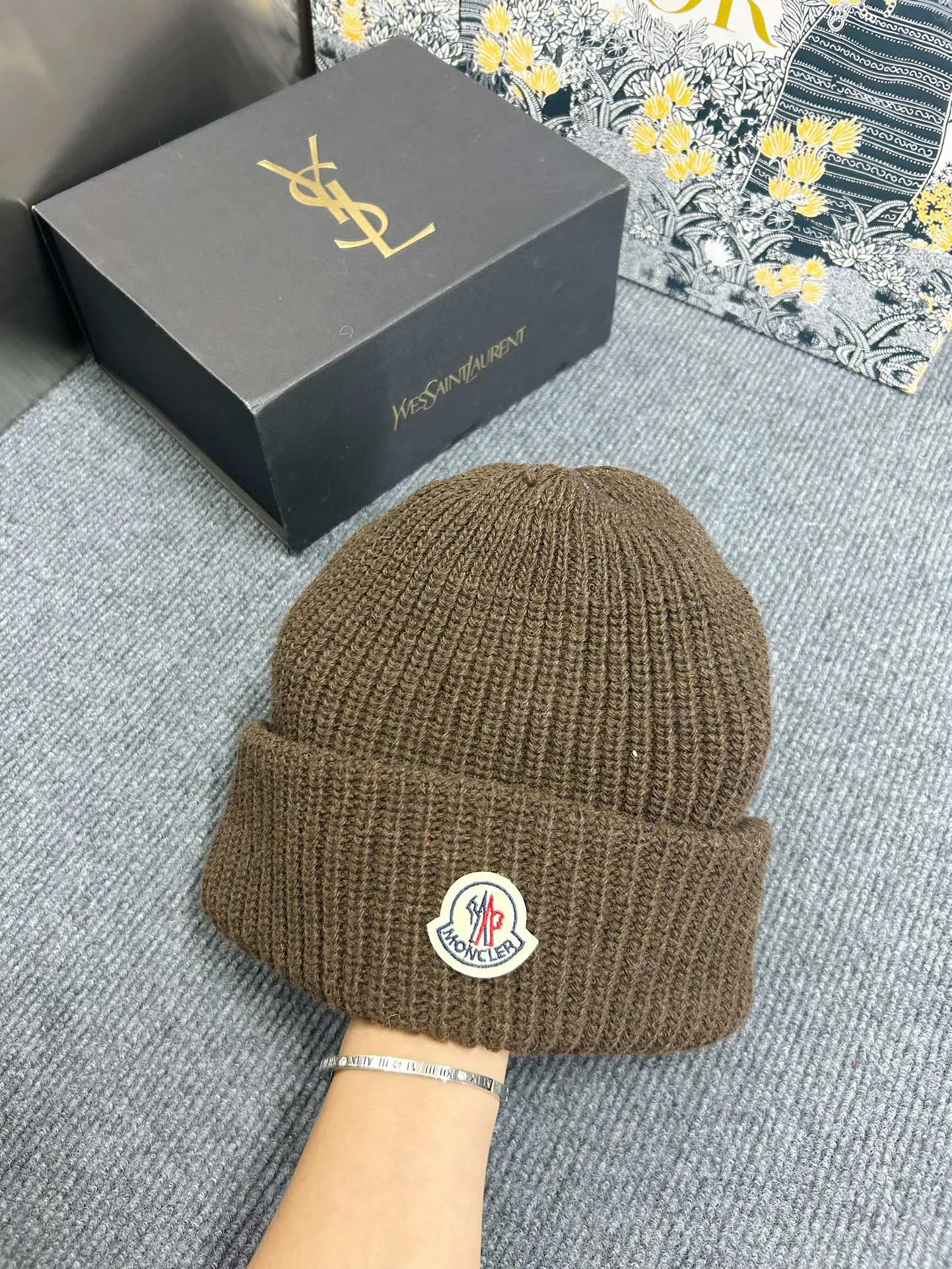 New Moncler wool knitted hat with mouth covering 🔥