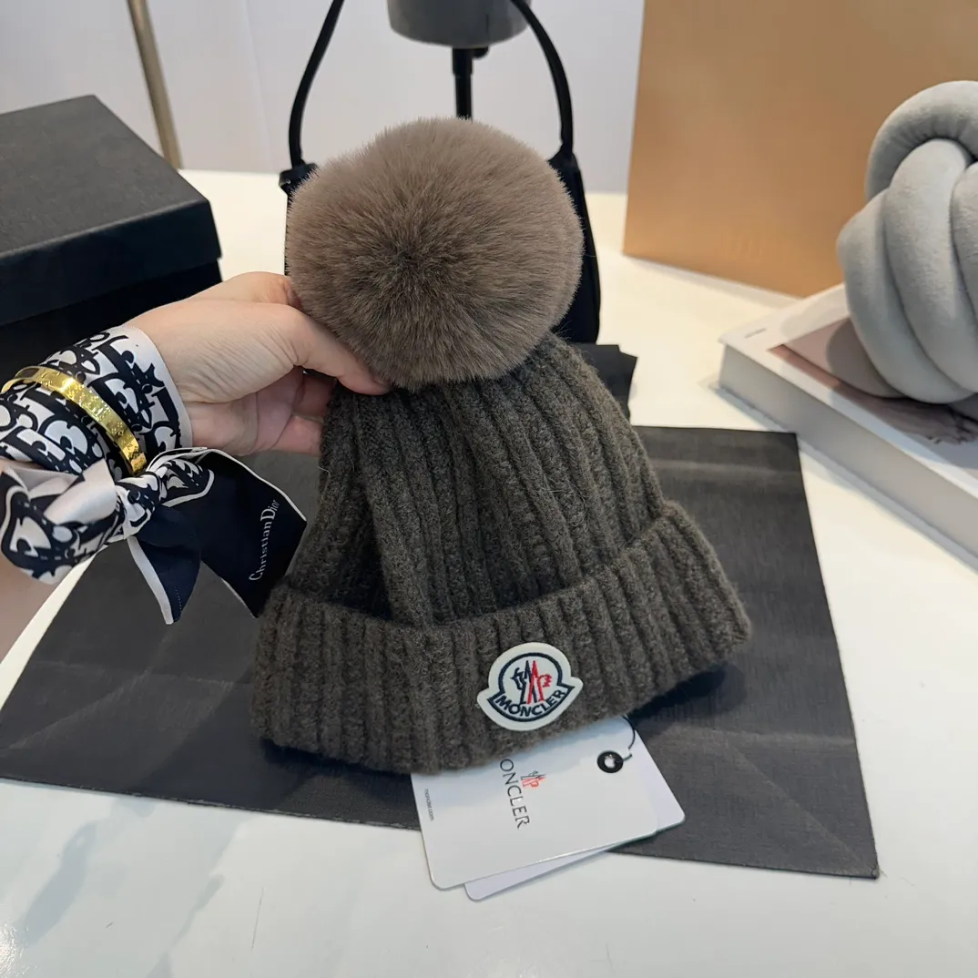 P70 moncler European and American style 2024 autumn and winter new warm wool hat for men and women, universal version wool hat cold hat
