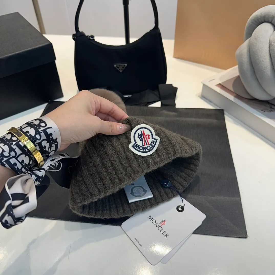 P70 moncler European and American style 2024 autumn and winter new warm wool hat for men and women, universal version wool hat cold hat