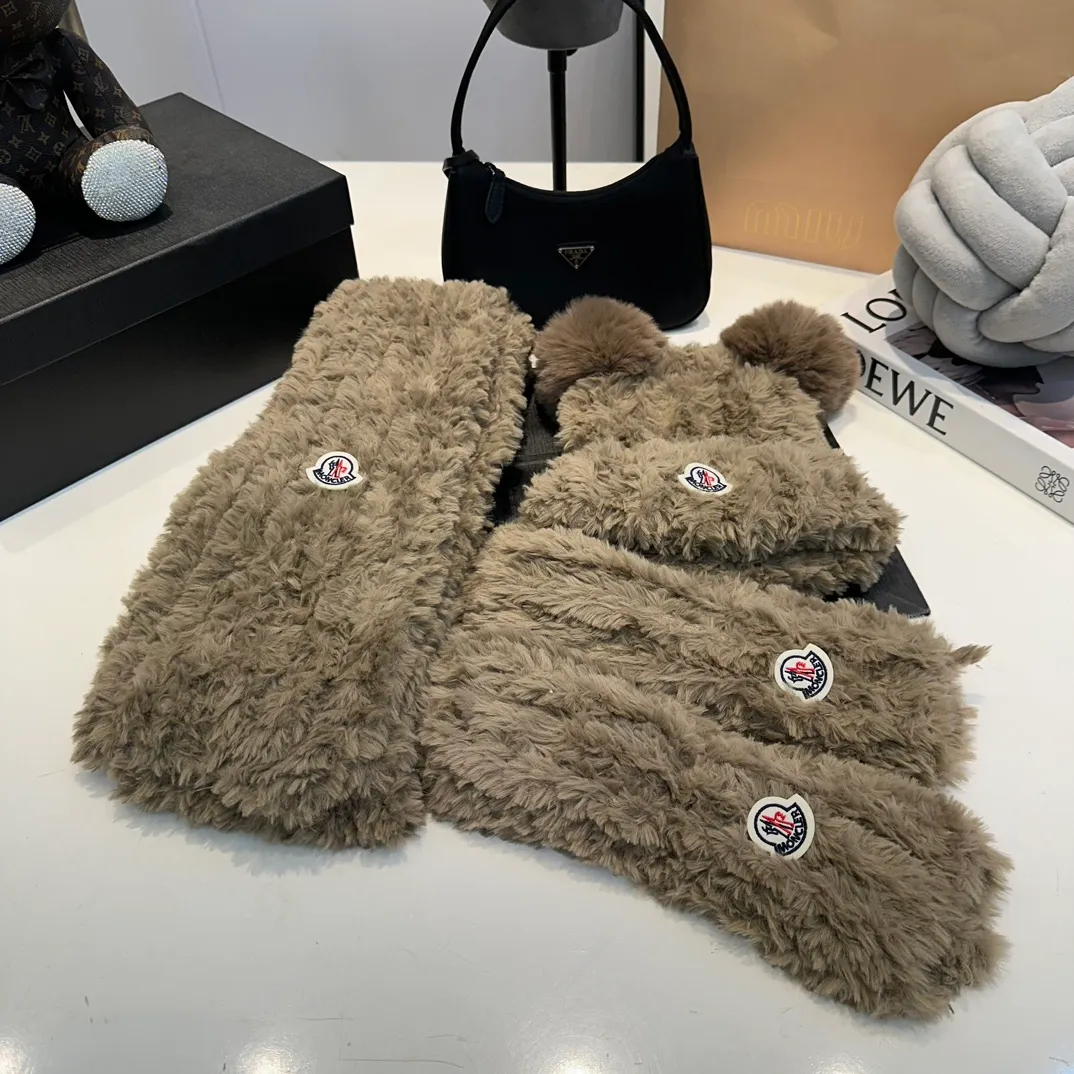 P160 Moncler muzzle hat, gloves, scarf, Angora rabbit fur knitted hat