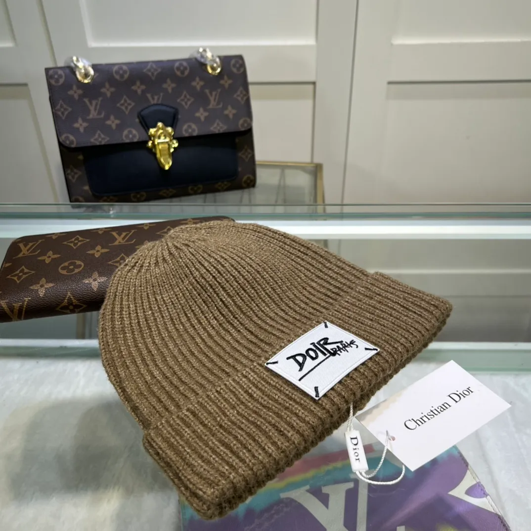 P60 comes with dust bag🌺【MONCLER】Official website classic style, 70% wool, 30% rabbit fur knitted hat! The same style for men and women, thicker and warmer, fashionable and popular 🌸First-class quality, the best brand for warmth in autumn and winter, order now, limited edition