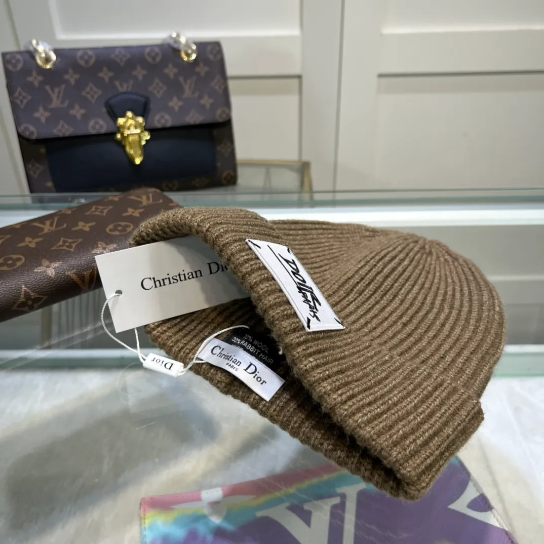 P60 comes with dust bag🌺【MONCLER】Official website classic style, 70% wool, 30% rabbit fur knitted hat! The same style for men and women, thicker and warmer, fashionable and popular 🌸First-class quality, the best brand for warmth in autumn and winter, order now, limited edition
