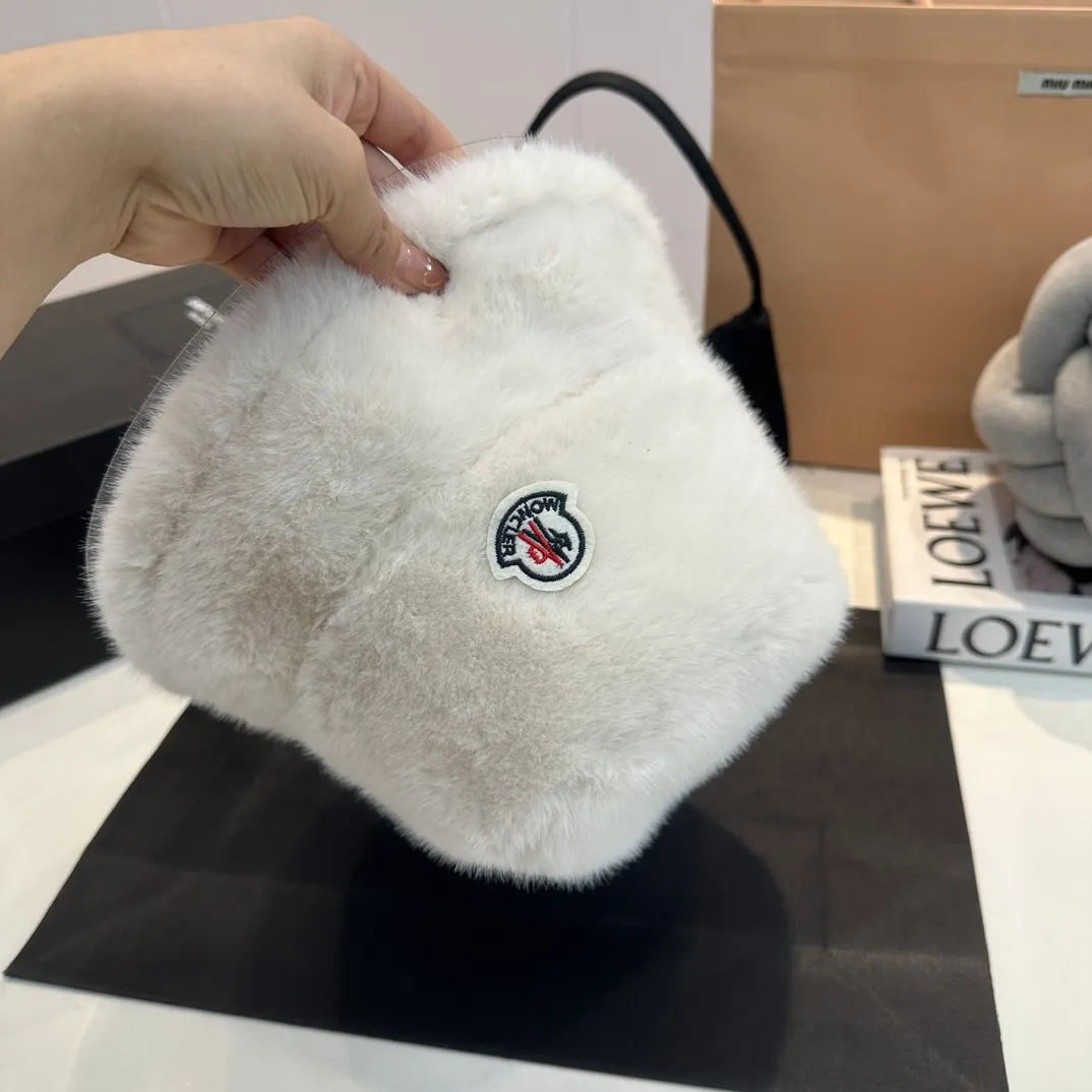 P60 MONCLER, new rabbit fur fisherman hat, super thick and warm, complete with tags
