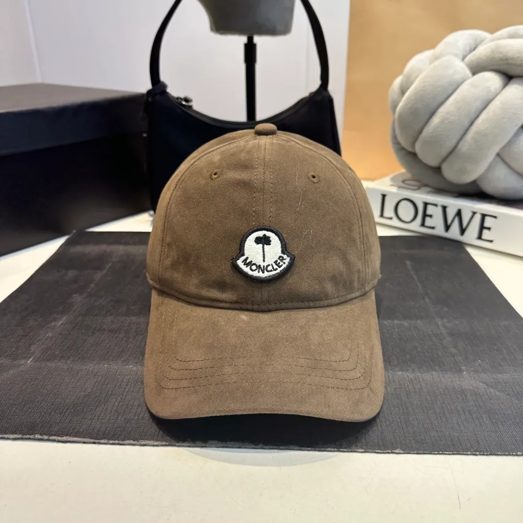 P60 new spring/summer MONCLER baseball cap, suitable for young and fashionable people, with strong visual effect, three-dimensional letters, good-looking and high-quality!