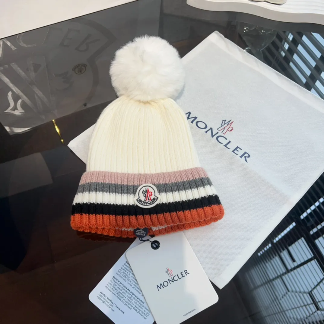 P70 moncler ▪️▫️Winter new style wool knitted wool three-color fur ball hat women's hat ski hat European and American fashion style