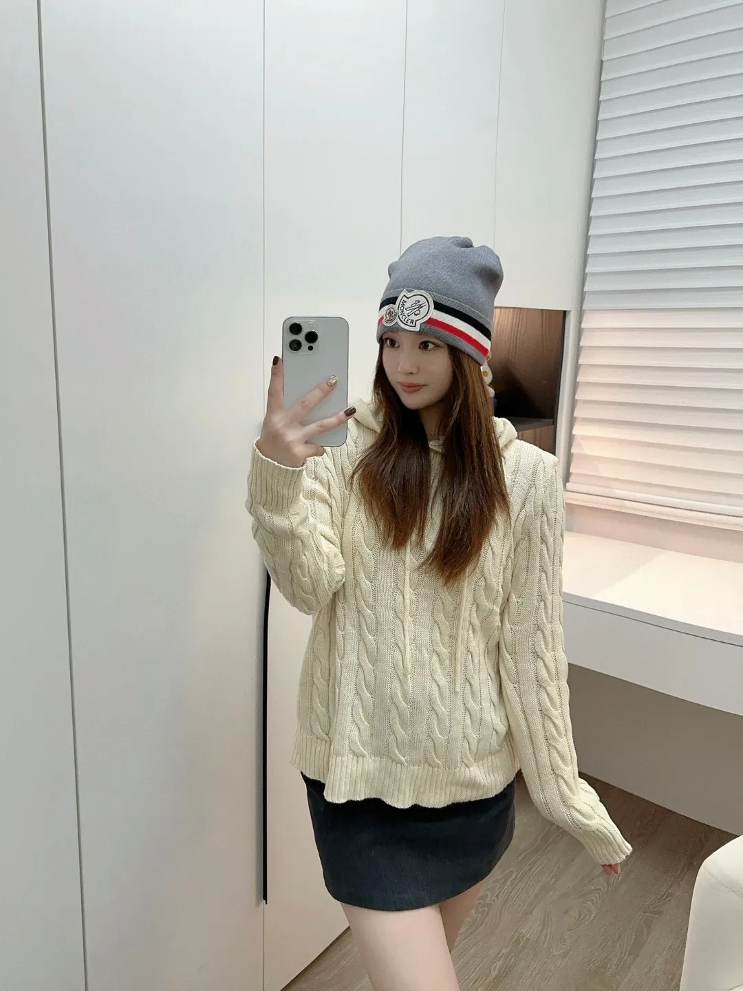P50 comes with dust bag 🌺【MONCLER】Official website classic model, pay attention to the quality, the only one in the market that pays attention to quality details, 70% wool, 30% rabbit fur knitted hat! The same style for men and women, thicker and warmer, fashionable and popular 🌸First-class quality, the best brand for warmth in autumn and winter, order now, limited edition
