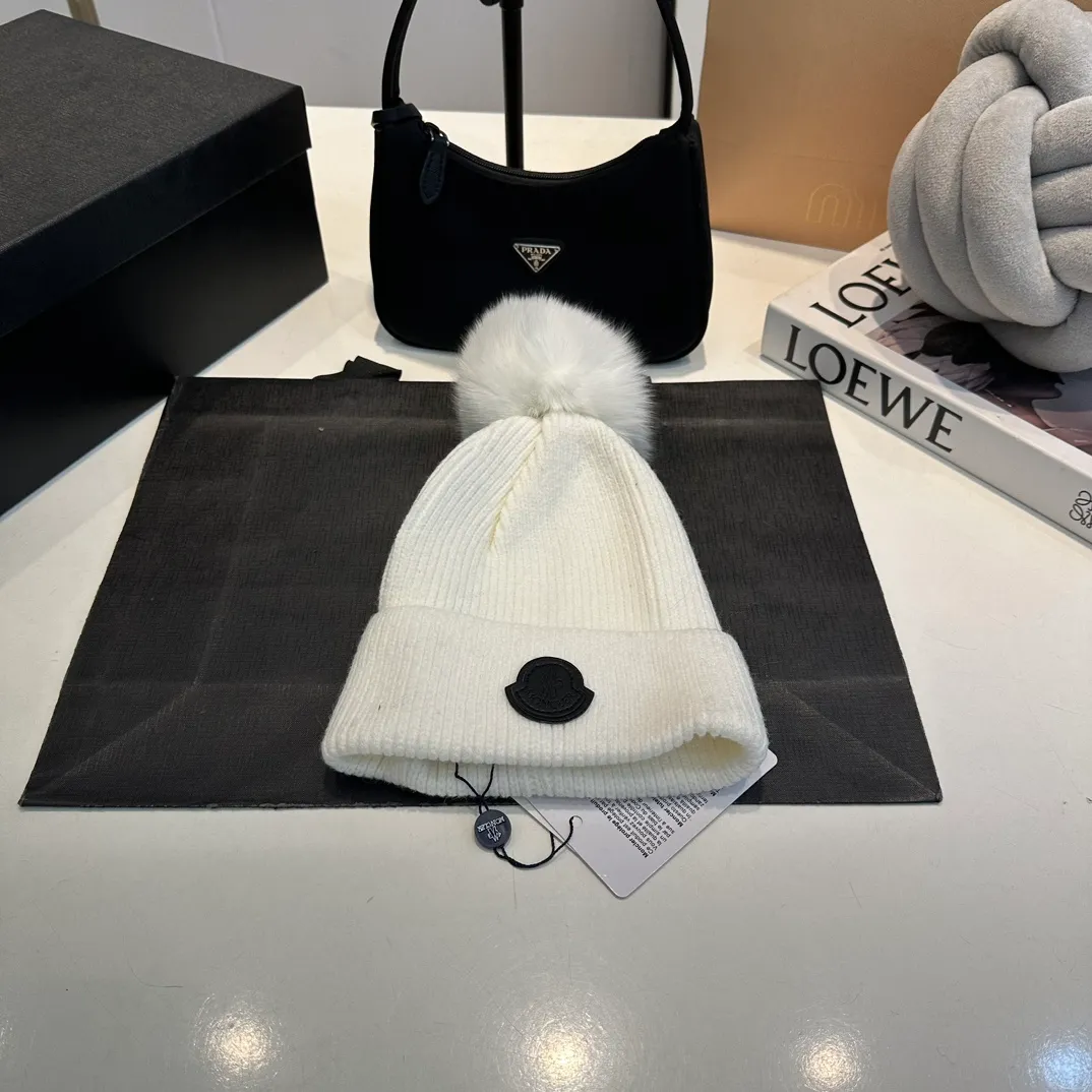 P70 MONCLER2024 new knitted wool ear protection warm hat, order now