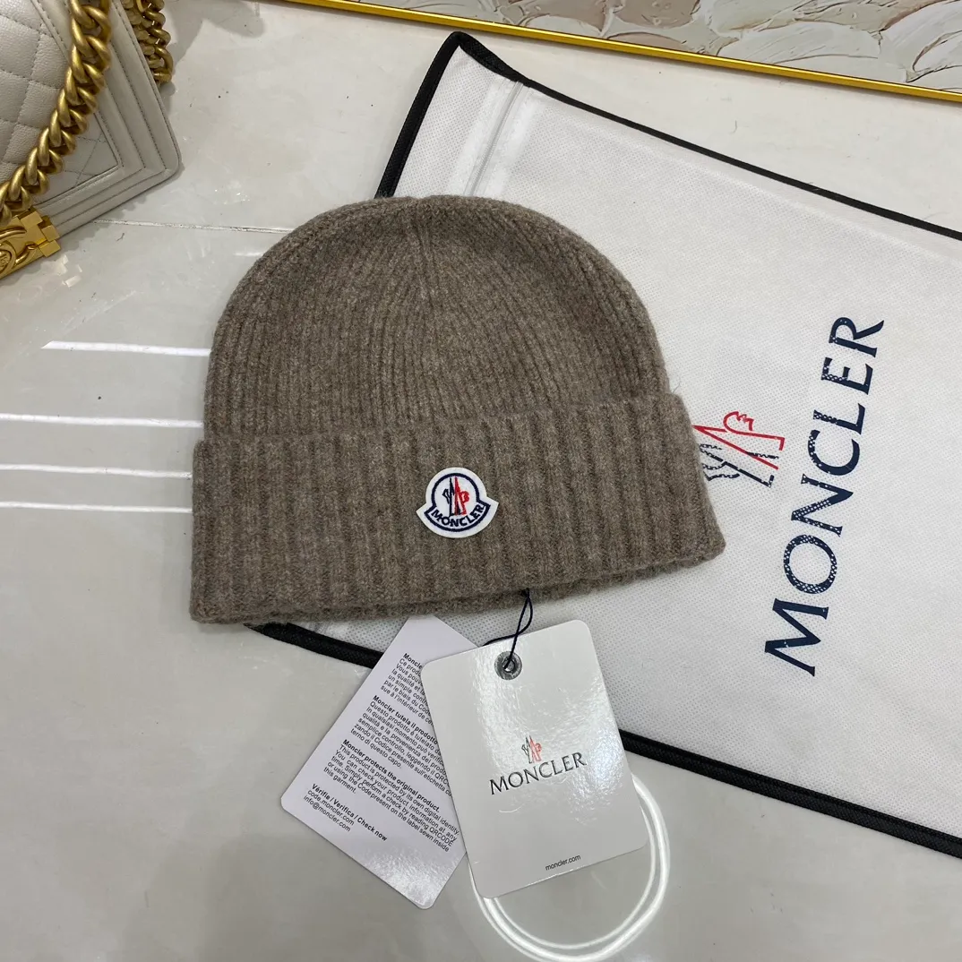 Cabbage price Moncler new cashmere knitted hat