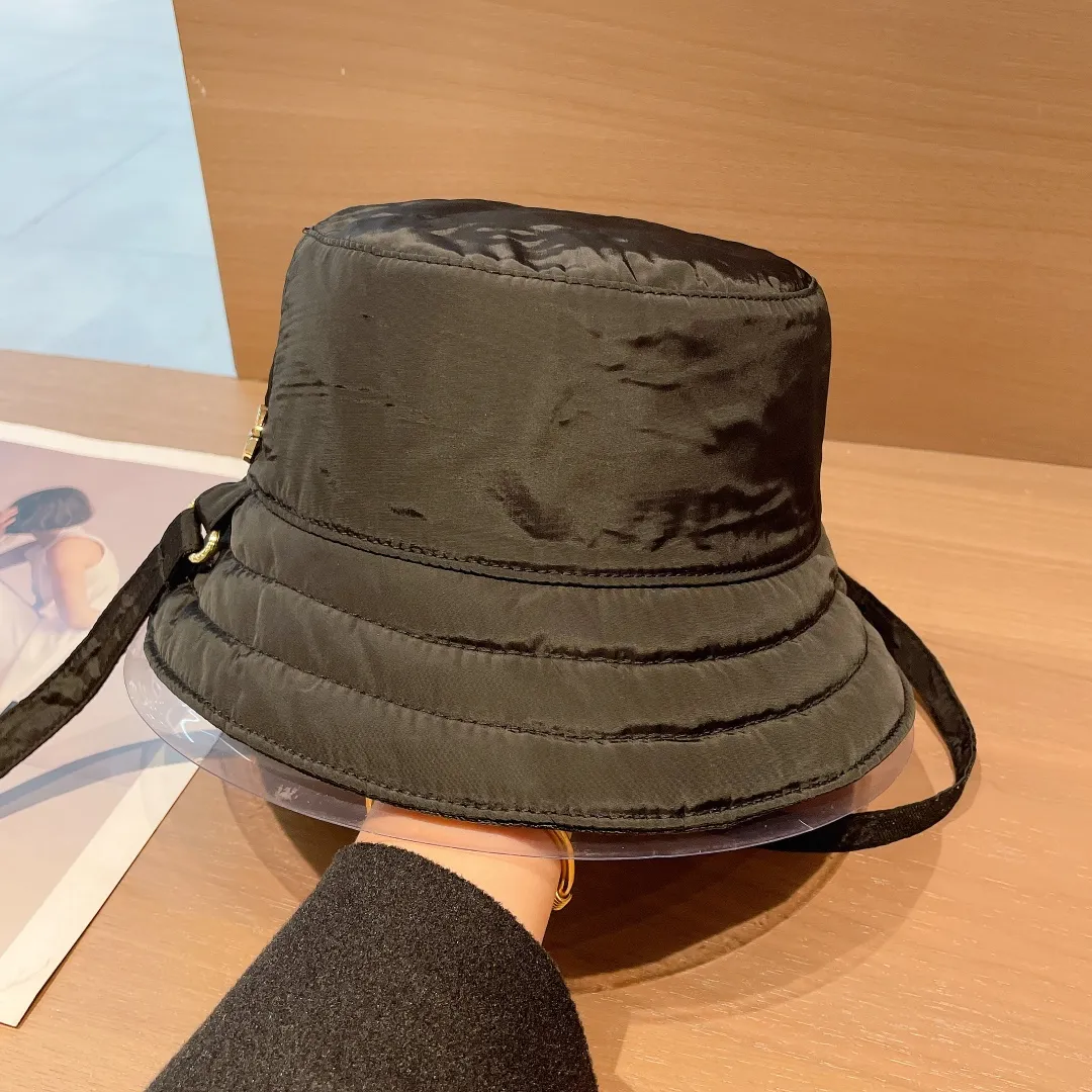 P96 GUCCI new ꫛꫀꪝ ❥——❤ New double-sided fisherman hat for autumn and winter, 🎩exclusive new product, a must-have item when you see it, the color is high-end and super beautiful, available on both sides, a street style
