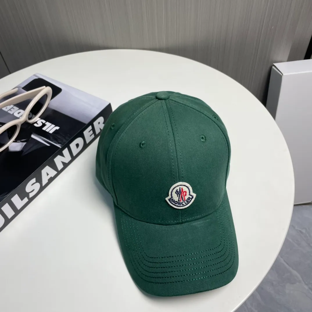 P56 MONCLER new baseball cap, a fashionable street item with a great style, a favorite among Internet celebrities and fashion bloggers! High quality, comfortable and breathable, concave shape looks good