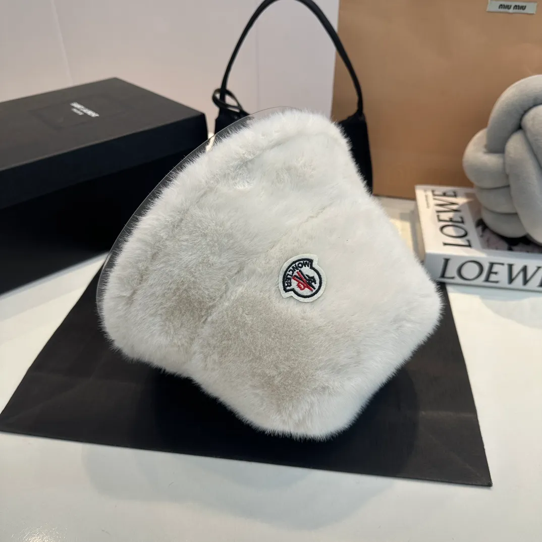 P60 MONCLER, new rabbit fur fisherman hat, super thick and warm, complete with tags