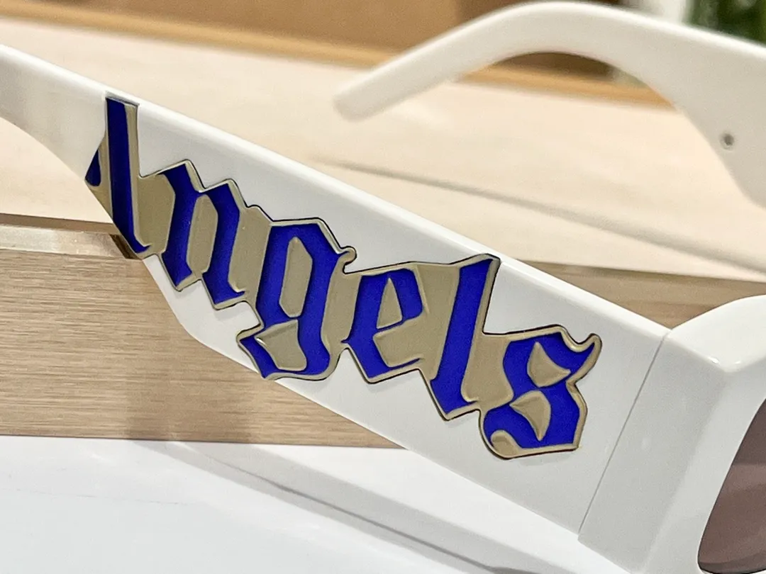 🉐️320 New color New color Founded by the art director of Palm Angels MONCLER, the perfect combination of American culture and Italian craftsmanship PALM ANGELS Mod:PER1001 Size:51-19-145