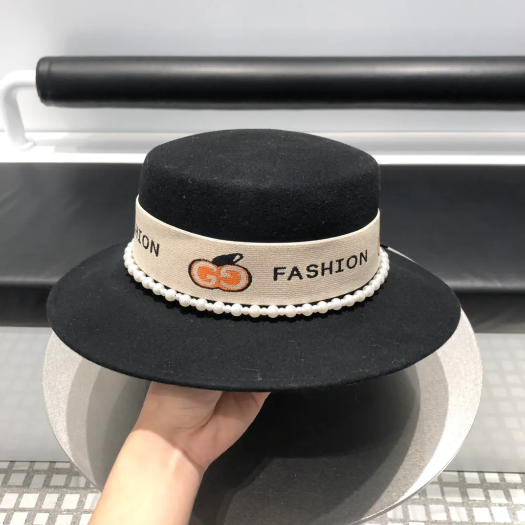 P220 Gucci 2020 autumn and winter new wool hat, flat hat decorated with pearl strips, 100% wool 🦙% two-color sales volume!