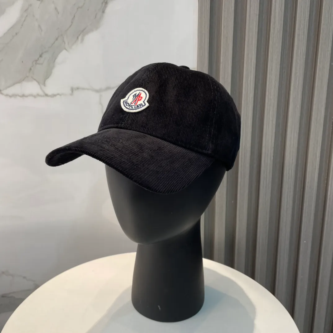 P70 Moncler Mouth Mouth New Autumn and Winter Corduroy Baseball Cap, full of texture. This year’s corduroy hat is really yyds ~