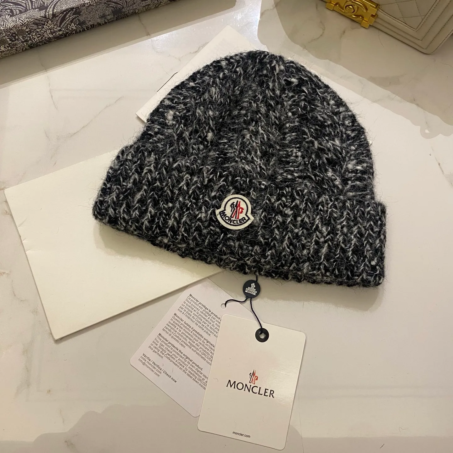 Moncler Mouth Covered Twist Colored Thread Knitted Hat