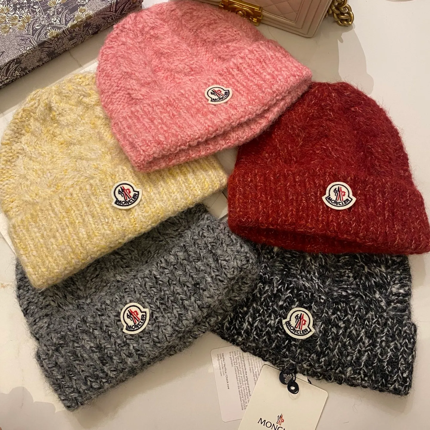 Moncler Mouth Covered Twist Colored Thread Knitted Hat