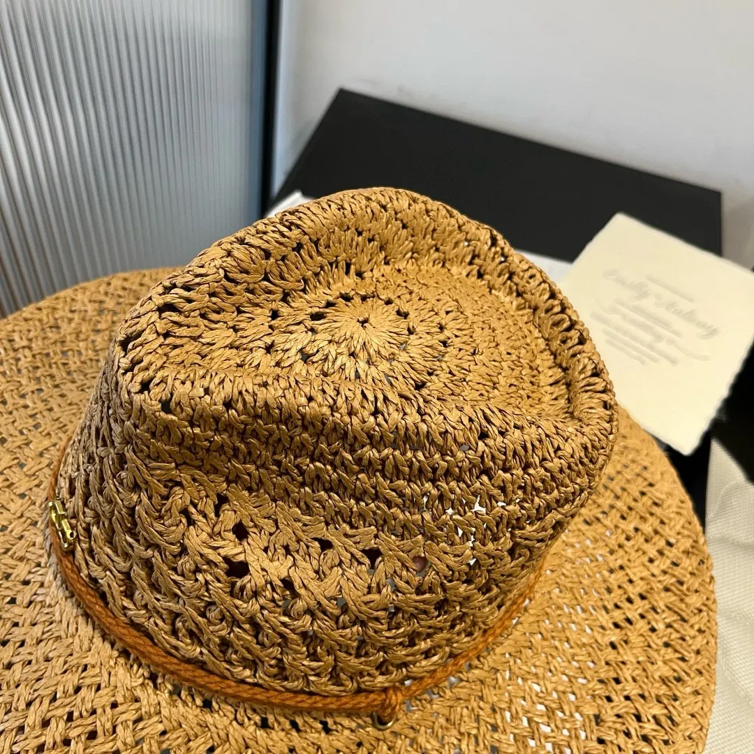 💰130¥ Valentino new hat, made of salt grass, head circumference 57cm