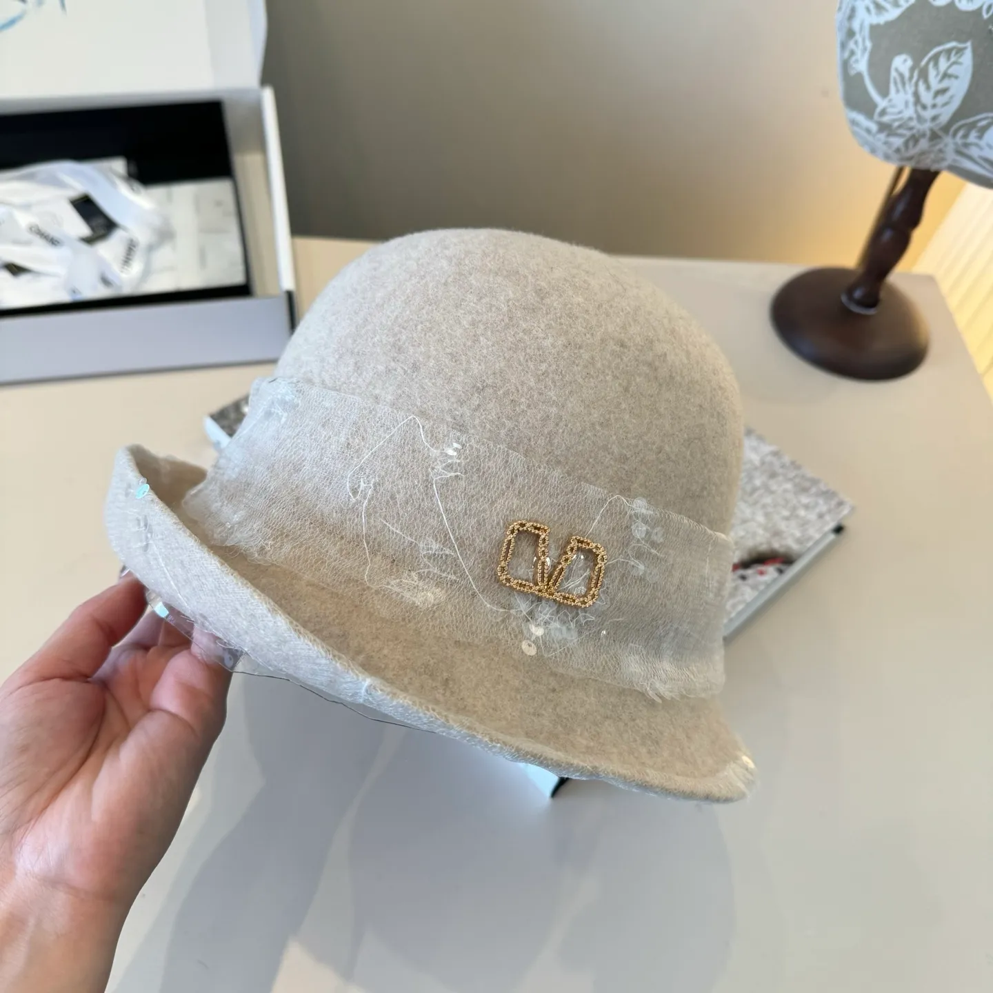 💰160¥ Valentino’s new wool curled basin hat, irregular cut design, head circumference 57cm