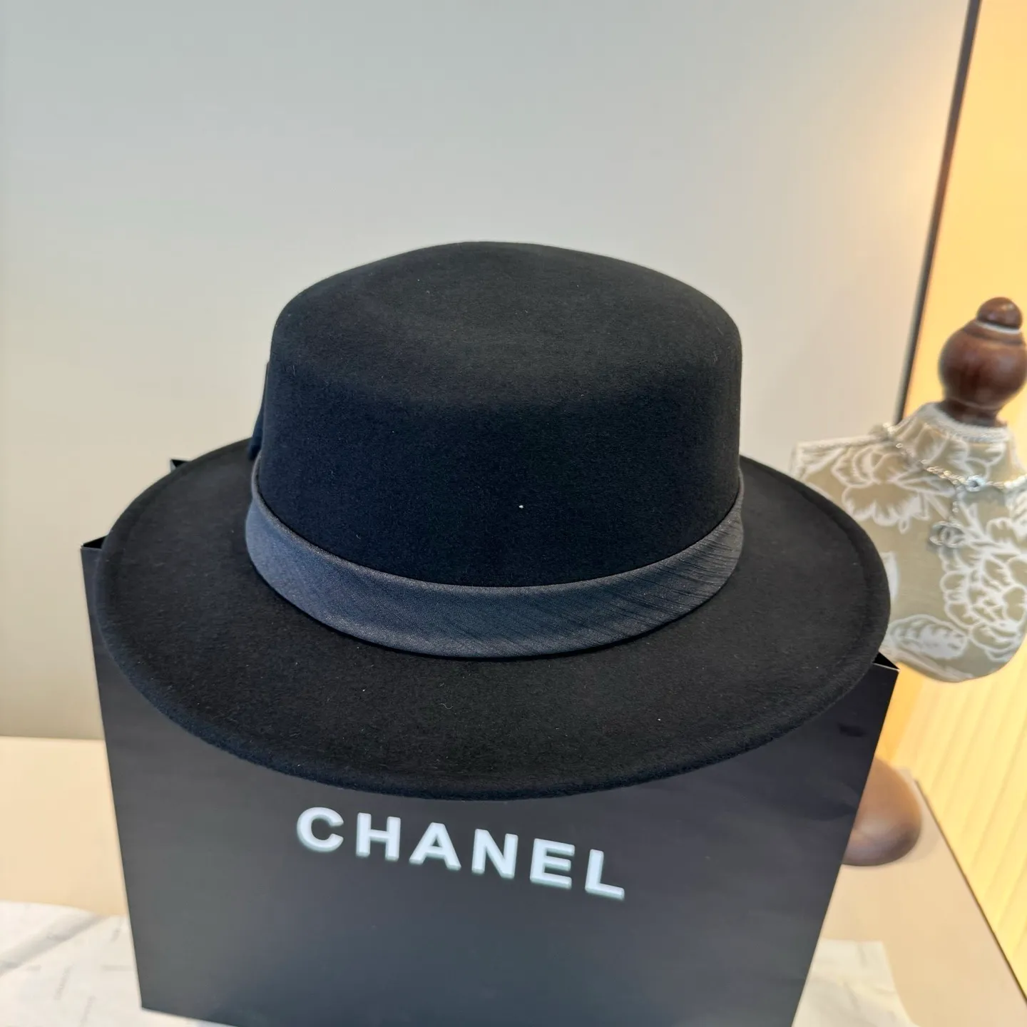 💰200¥ Valentino new wool top hat, flat top hat, 100% wool fabric 🦙%, head circumference 57cm