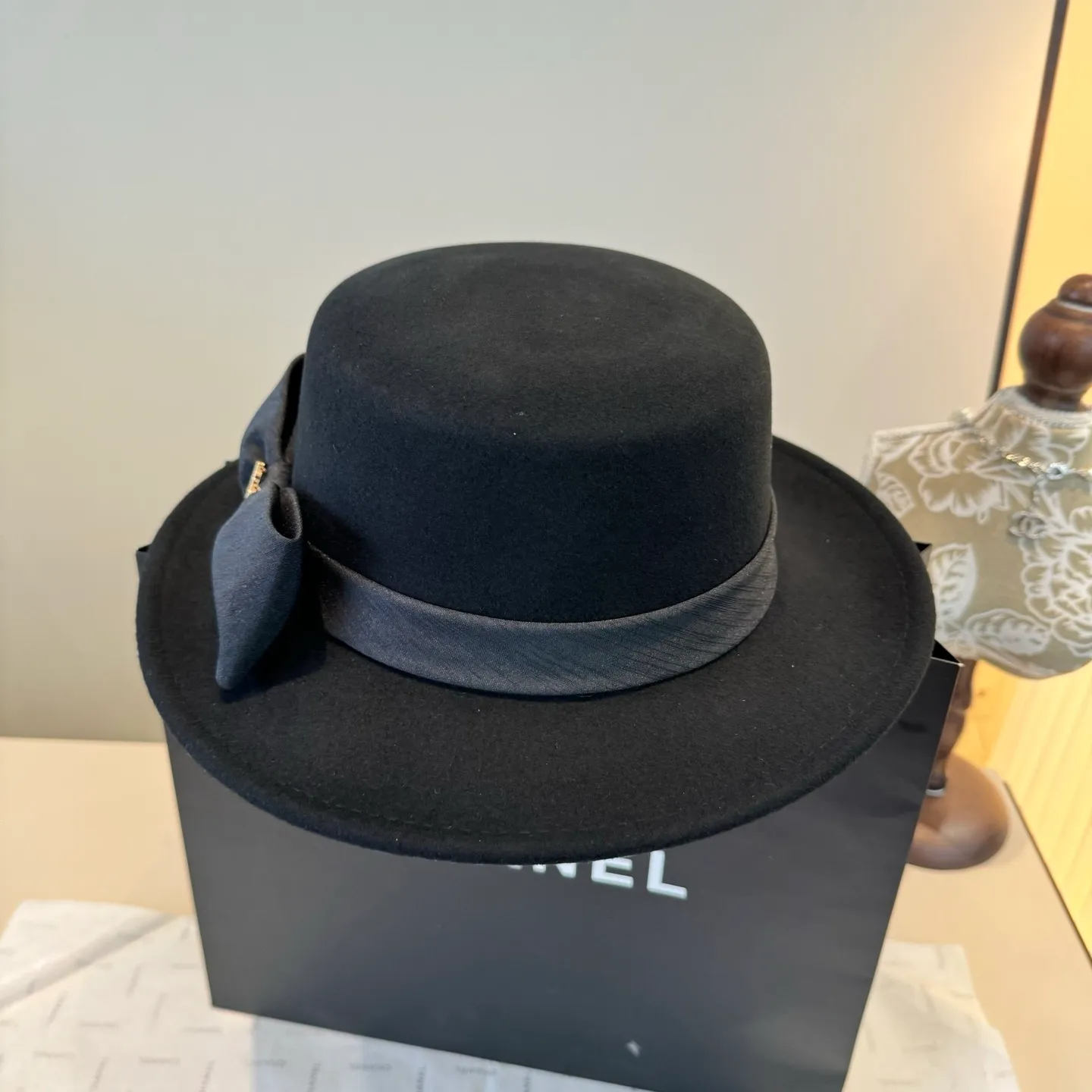 💰200¥ Valentino new wool top hat, flat top hat, 100% wool fabric 🦙%, head circumference 57cm