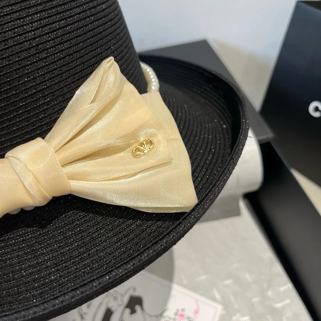 💰160¥ Valentino bow hat, rolled edge bow hat, head circumference 57cm