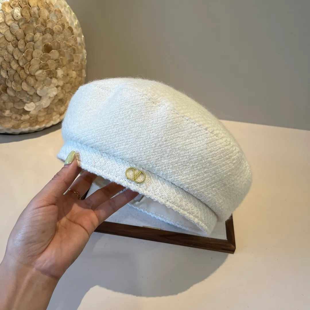 🉐170¥ Valentino new beret head circumference 57cm