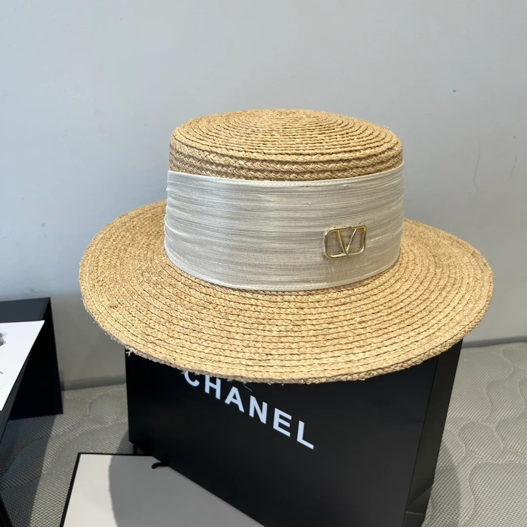 💰240¥ Valentino’s new raffia hat, high-end linen accessory, full of luxury, head circumference 57cm