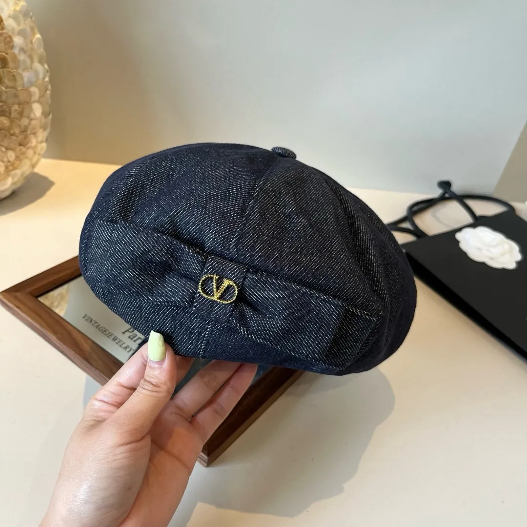 💰110¥ Valentino new beret head circumference 57cm