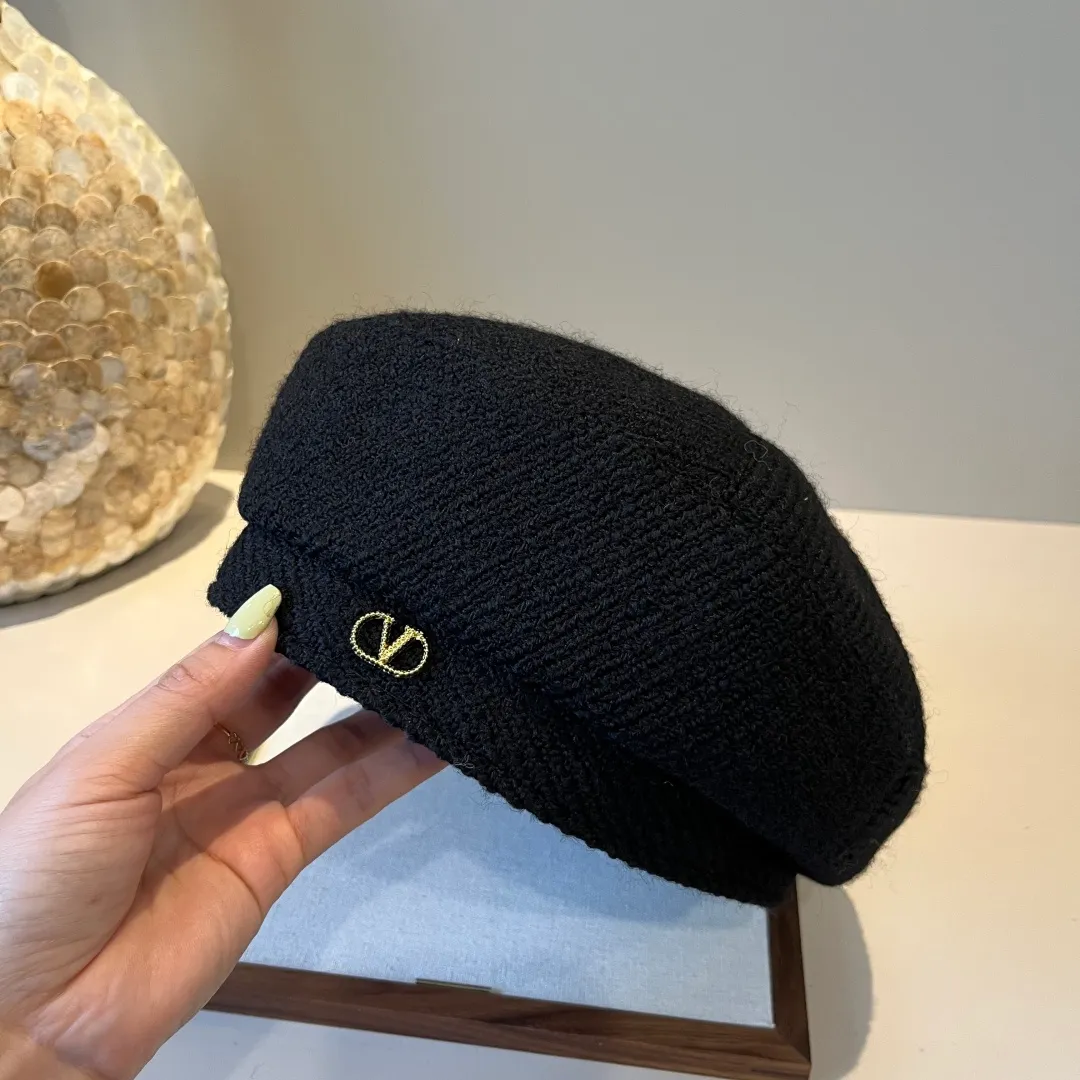 🉐170¥ Valentino new beret head circumference 57cm