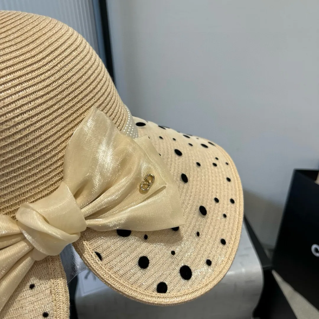 💰200¥ Valentino new basin hat, PP straw hat, basin hat, head circumference 57cm