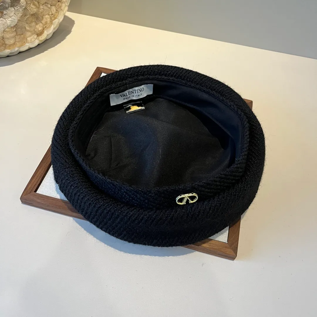 💰110¥ Valentino new beret head circumference 57cm