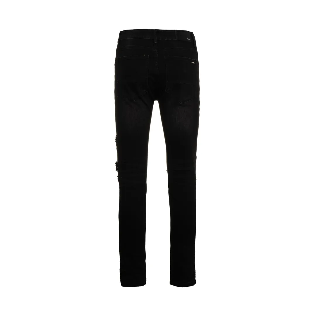 P260 AMIRI 24ss green ripped slim fit leather jeans, genuine leather printed cable, ripped leather splicing, hand-made damaged yarn repairs, button bottom nails and hat nails all have steel-printed letters, high-end products with high-end hardware, main wheat first-layer cowhide leather brand The trousers are first washed and ripped, then disassembled from the sides and embroidered with leather from the inside. Use a stitching machine to stitch the leather together, and finally turn it over and trim the excess leather by hand. The whole process is very cumbersome. The patchwork part is made of first-layer calfskin, and the original fabric is spliced internally using cable techniques. The internal wiring is all hemmed. Style number: 1627# Color: washed black Size: 30 32 34 36 38