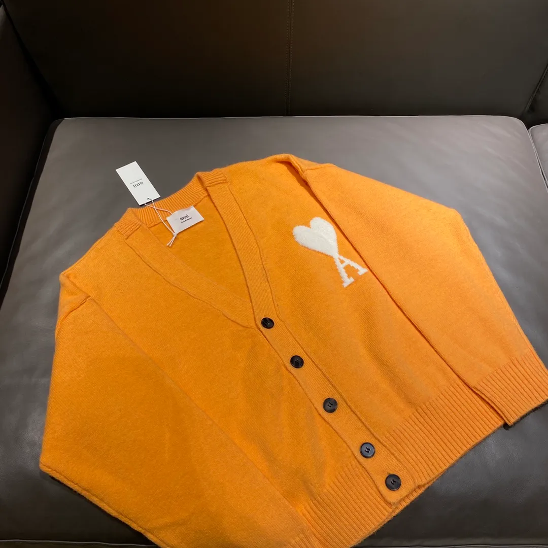 🅿️320 AMI Amy 24AW Heart♥️A small love jacquard cardigan, thick and comfortable 12-needle sweater cardigan, same style for men and women smlxl