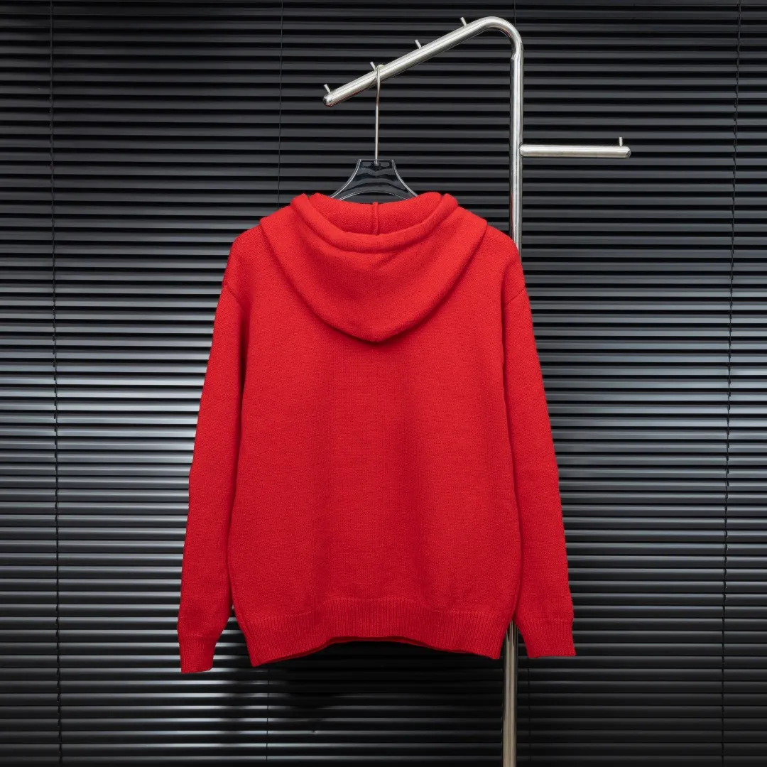 P360 Style: AMIRI Emile bone splicing hooded long-sleeved sweater Size: S-XXL Fabric: Wool blend Accessories: Full set of customized original accessories No gender distinction, same style for men and women