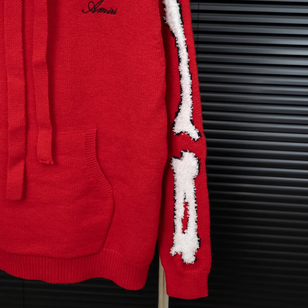 P360 Style: AMIRI Emile bone splicing hooded long-sleeved sweater Size: S-XXL Fabric: Wool blend Accessories: Full set of customized original accessories No gender distinction, same style for men and women