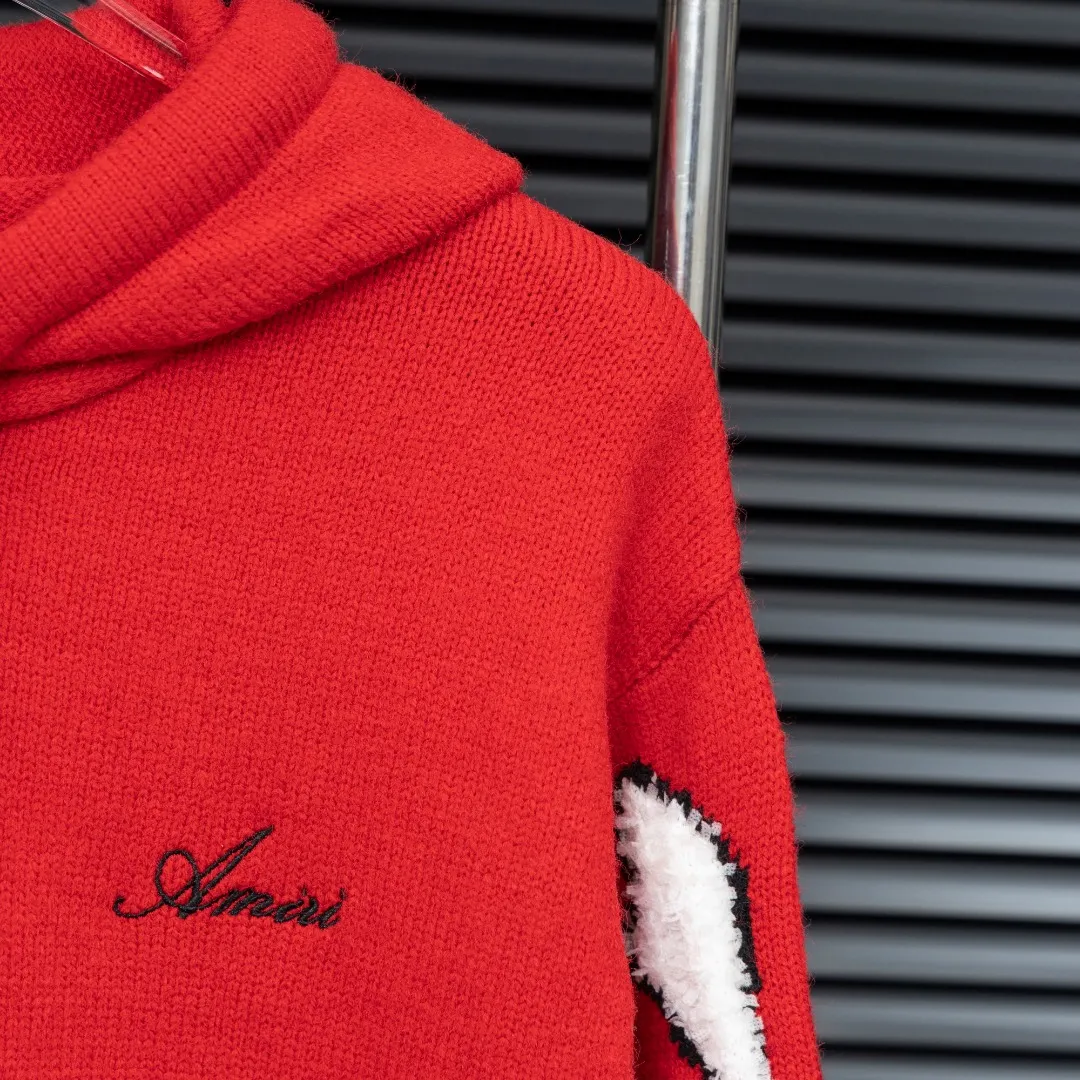 P360 Style: AMIRI Emile bone splicing hooded long-sleeved sweater Size: S-XXL Fabric: Wool blend Accessories: Full set of customized original accessories No gender distinction, same style for men and women
