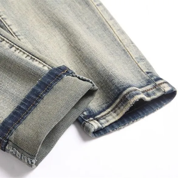 P168 💰 AMIRI patch embroidery jeans trousers AMIRI high street basic ripped tight elastic jeans trousers amiri brand jeans break the production process and cutting of the original jeans, the fabrics are softer and more comfortable Hand-sewn collar label Customized logo buttons Genuine leather tag Color: Picture color Size: 30-32-34-36
