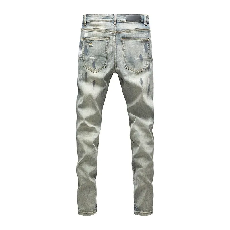 #N22 P246💰 (Top version) AMIRI hot high street jeans slim fit stretch washed knife cut trousers for men AMIRI amiri is transliterated as Emil, which is the name of the founder. Mike Amiri, the founder of amiri, grew up in Los Angeles, USA. He was influenced by local street culture and Punk Rock since childhood, so he founded the amiri brand named after himself. A variety of trendy clothing meets the needs of different fashion players. Amiri clothing has novel and unique styles and is a well-known street brand in the United States. The styles and styles of many clothes are loved by many street photographers. The various clothing styles meet the dressing needs of different people, show their unique temperament, and show the trend of dressing. amiri's jeans are relatively famous. Not only do they have many styles, but the quality of the jeans is also very good. Many celebrities have also worn amiri brand jeans. Color: Picture color Size: 28, 30, 32, 34, 36 28 30 32 34 36 Waist 71 76 81 86 91 Qianlang 26.5 27.5 28.5 29.5 30.5 Hou Lang 37 38 39 40 41 Foot 14 14.8 15.6 16.4 17.2 Foreign Minister 100 102 104 106 107