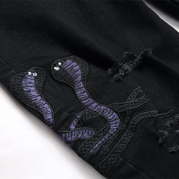 #M57 P168💰 AMIRI patch embroidery jeans trousers AMIRI high street basic ripped tight elastic jeans trousers amiri brand jeans break the production process and cutting of the original jeans, the fabrics are softer and more comfortable Hand-sewn collar label Customized logo buttons Genuine leather tag Color: Picture color Size: 30-32-34-36