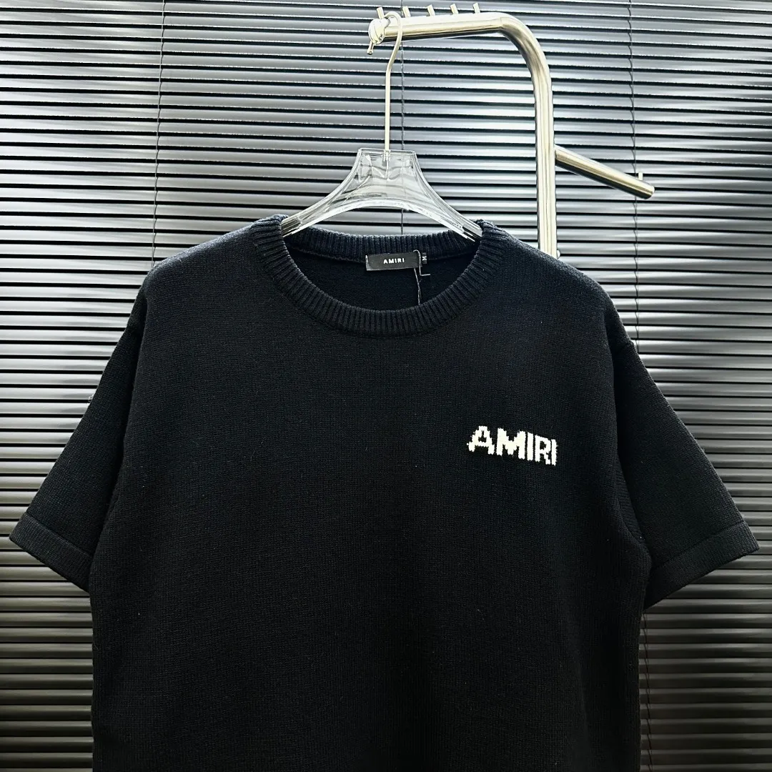 P230 Style: AMIRI foam flocking short sleeves Size: S-XXL Fabric: Wool blend Accessories: Full set of customized original accessories No gender distinction, same style for men and women